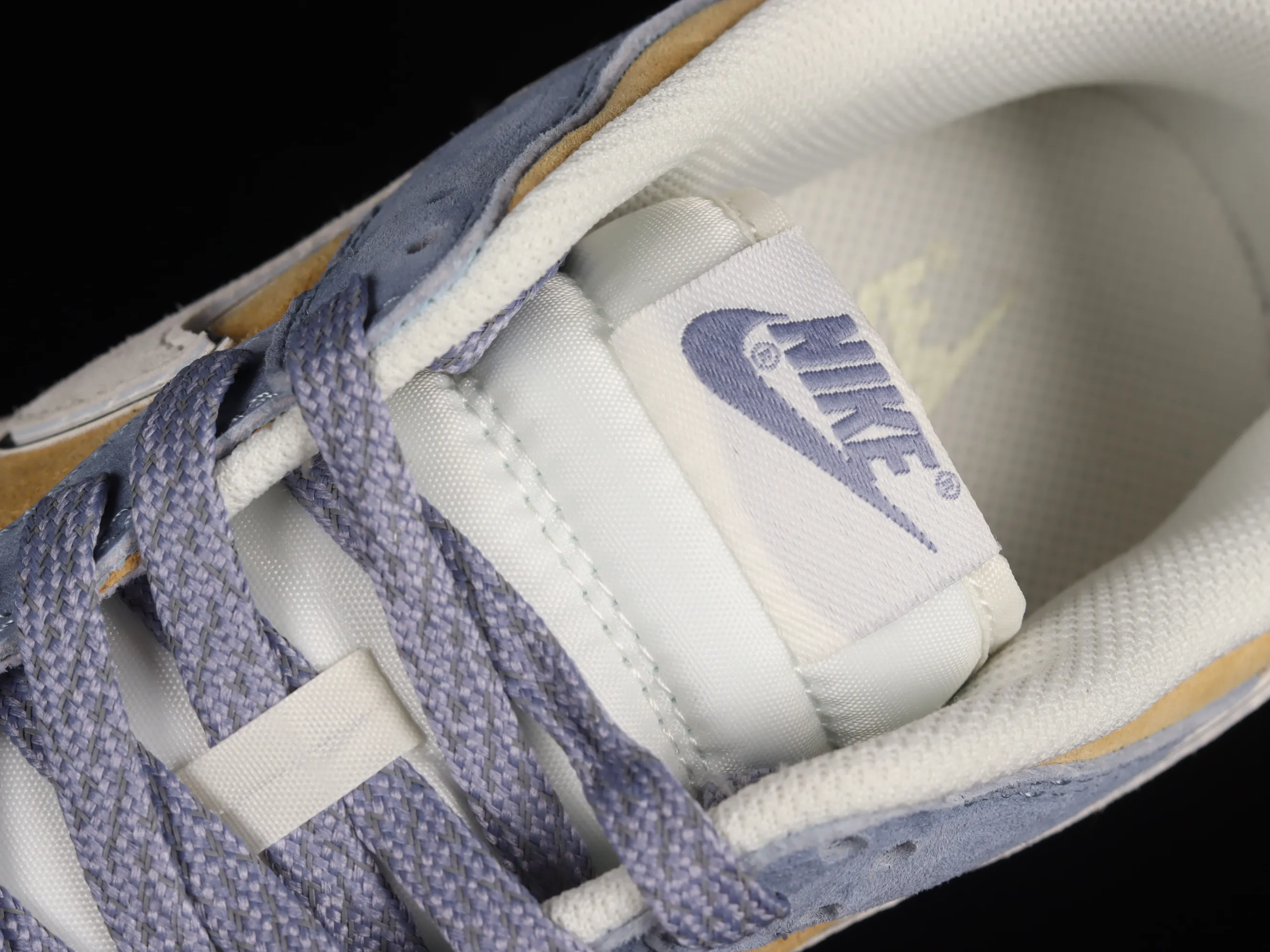 All Categories Nk SB Dunk Series Nk SB Dunk Low Low-top sneakers Otomo Katsuhiro x Nk SB Dunk Low "Steamboy OST" Creative customization collaboration Otomo Katsuhiro co-branded SB low-top sports casual sneakers ST1391-204